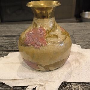 Elegant Gold and Pink Floral Vase